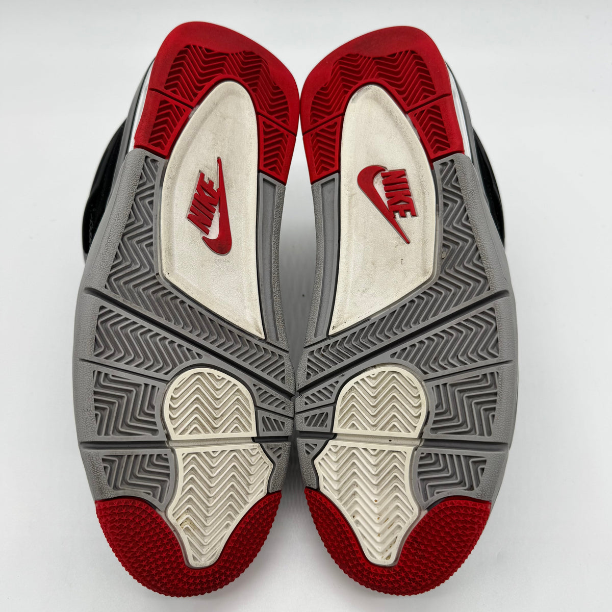 Jordan 4 Bred (2019)