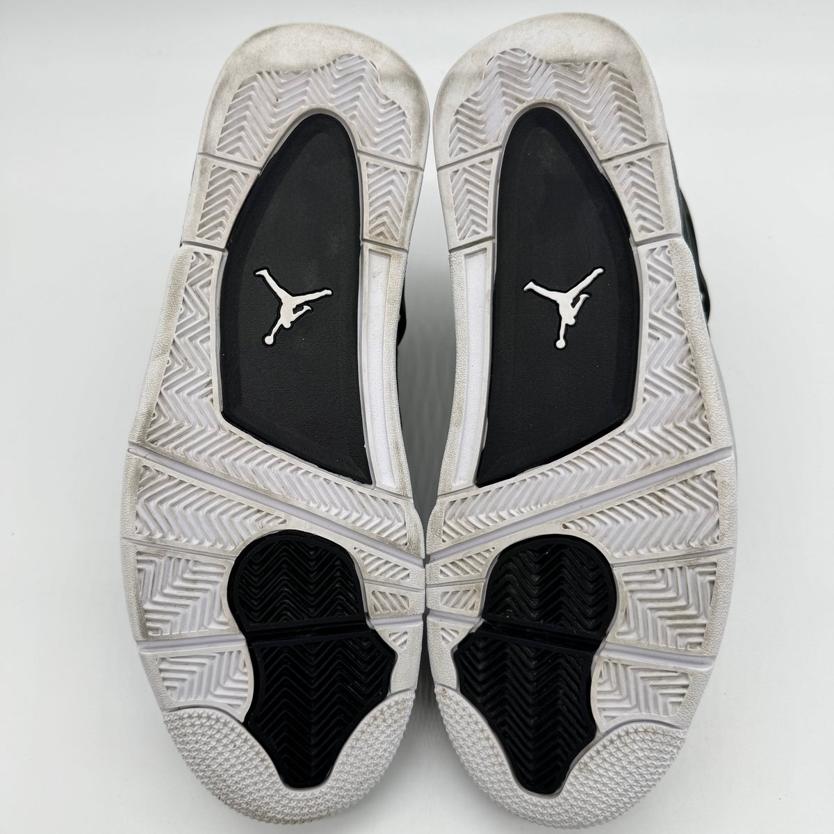 Jordan 4 Fear (2024)