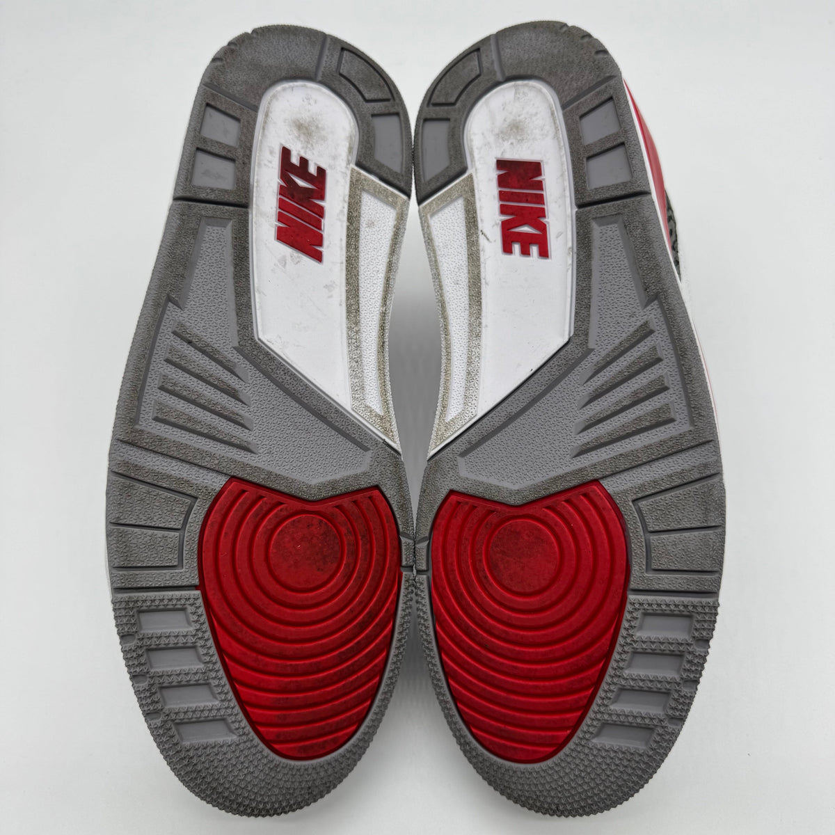 Jordan 3 Fire Red (2022)