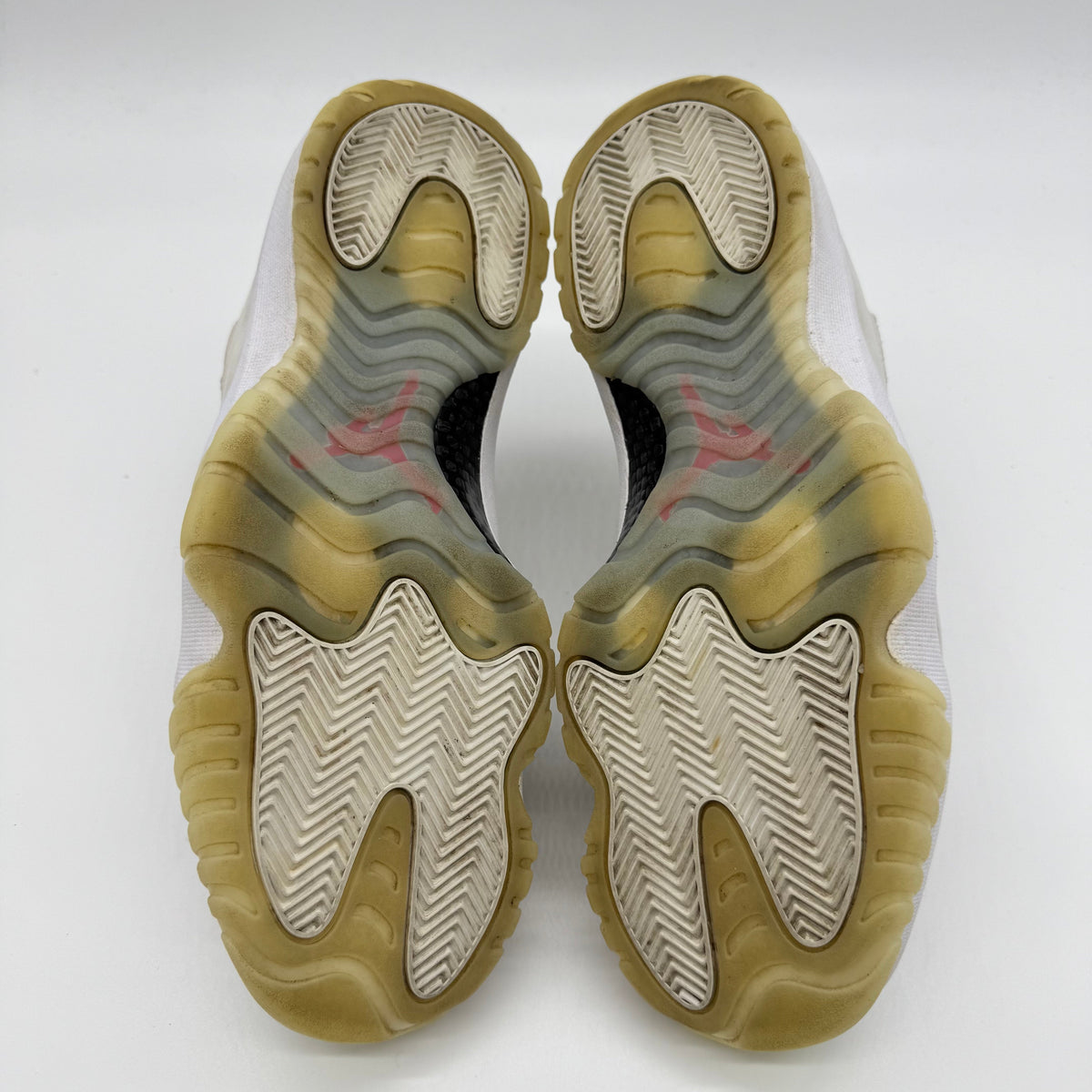 Jordan 11 Platinum Tint