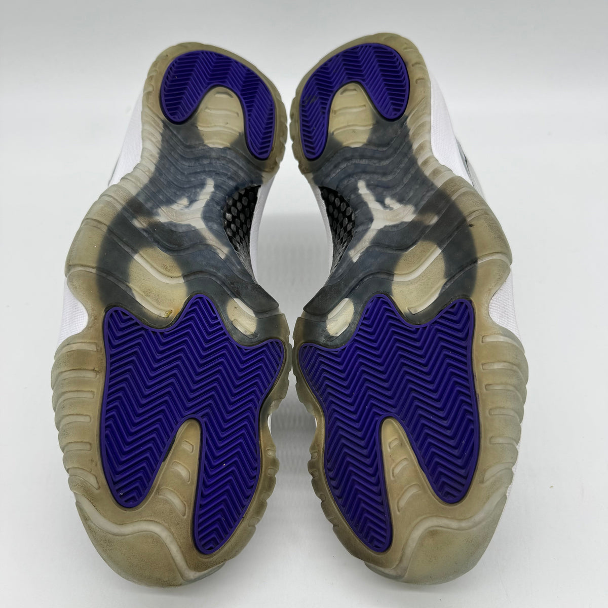 Jordan 11 Low Concord