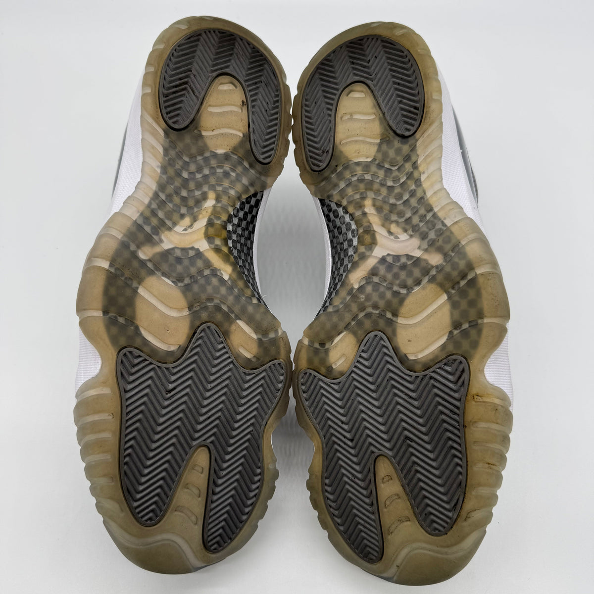 Jordan 11 low Cool Grey