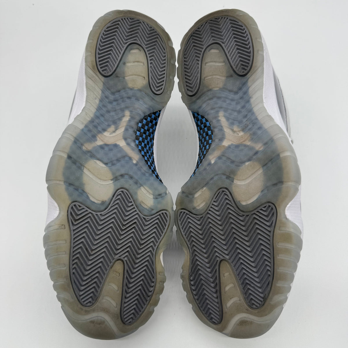 Jordan 11 Low Cement Grey