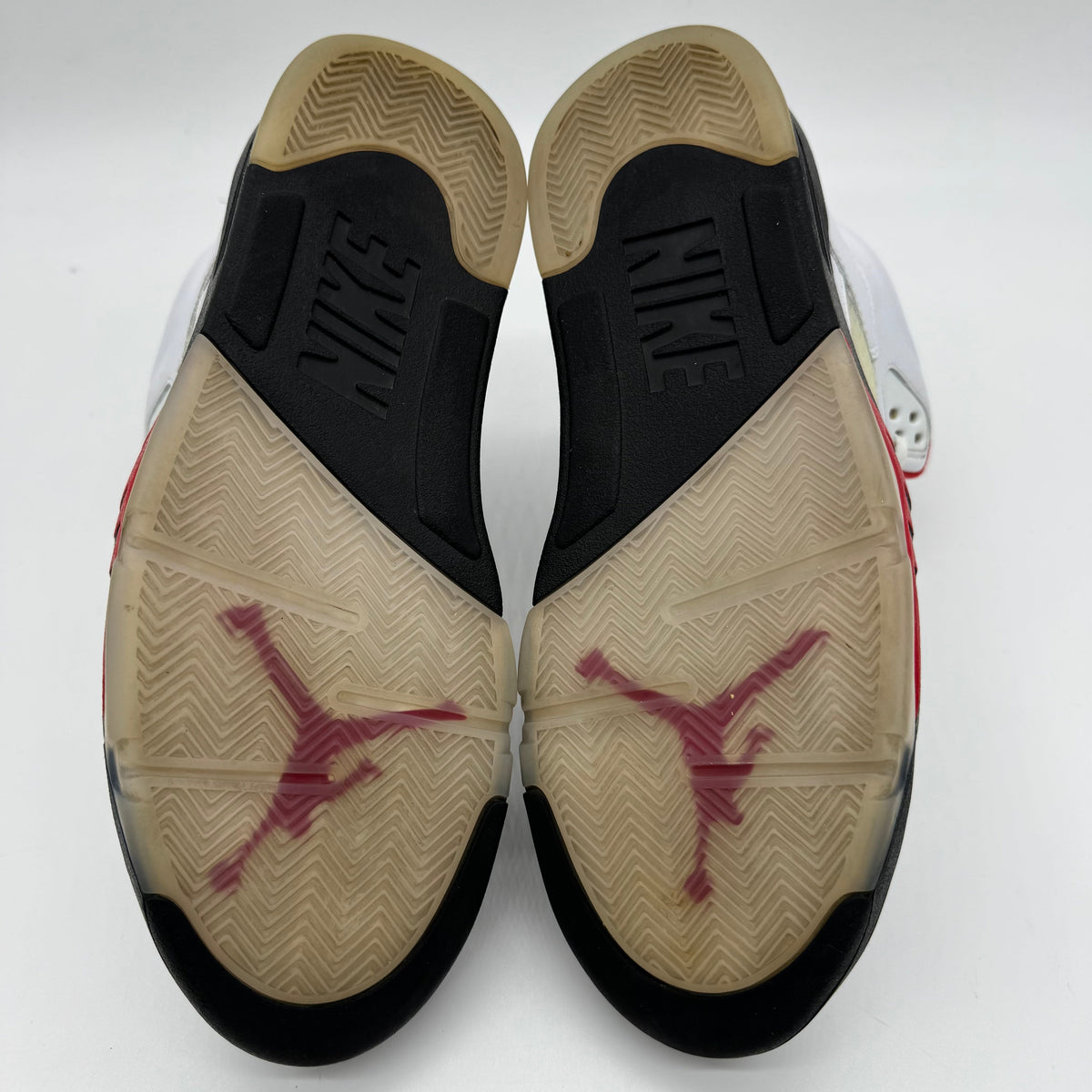 Jordan 5 Fire Red Silver Tongue (2020)