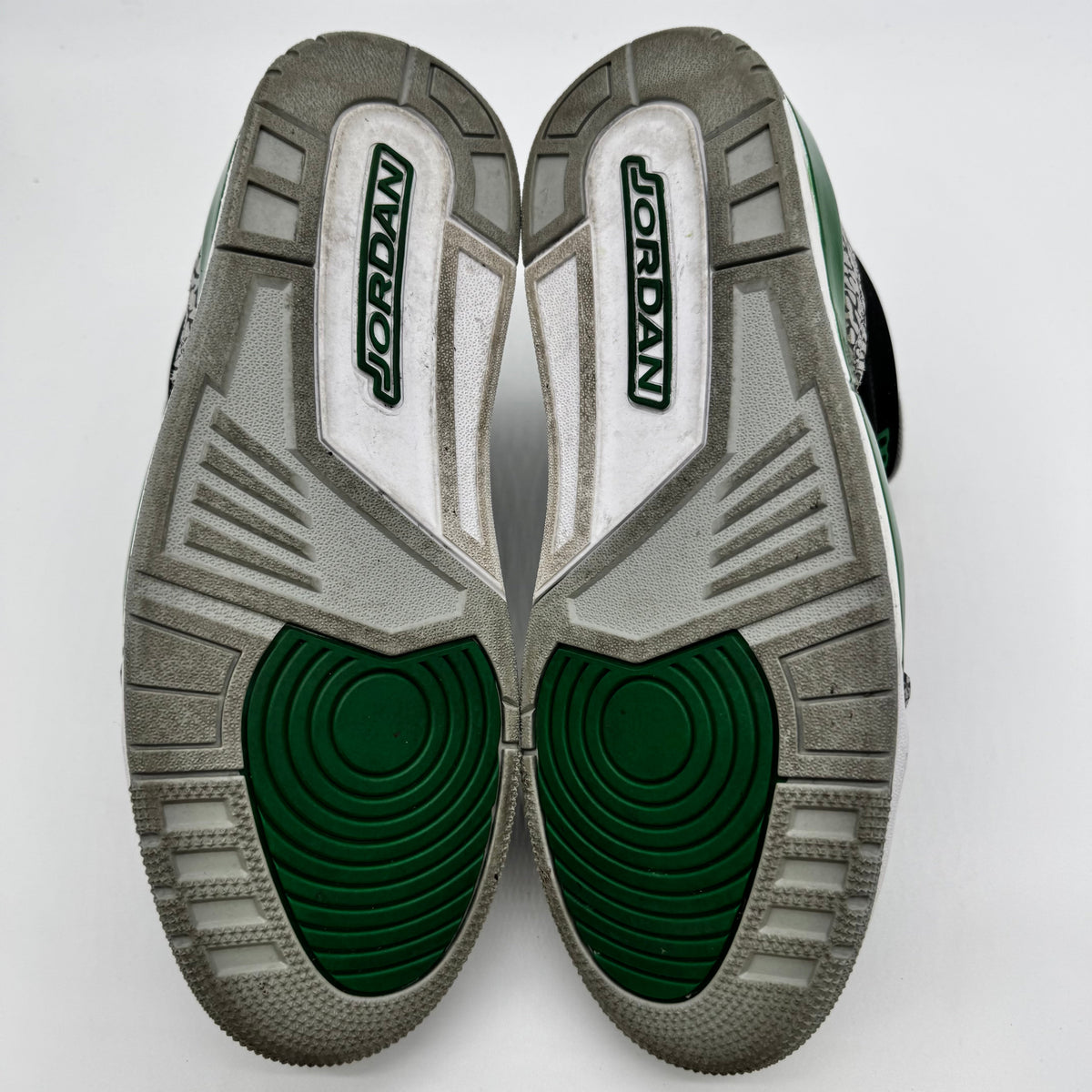 Jordan 3 Pine Green