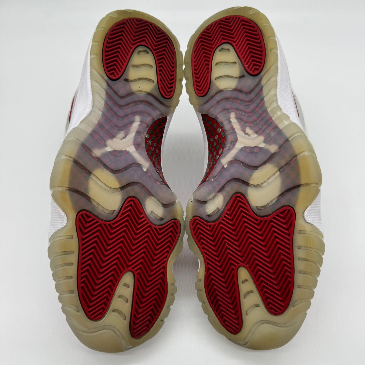 Jordan 11 Cherry (2022)