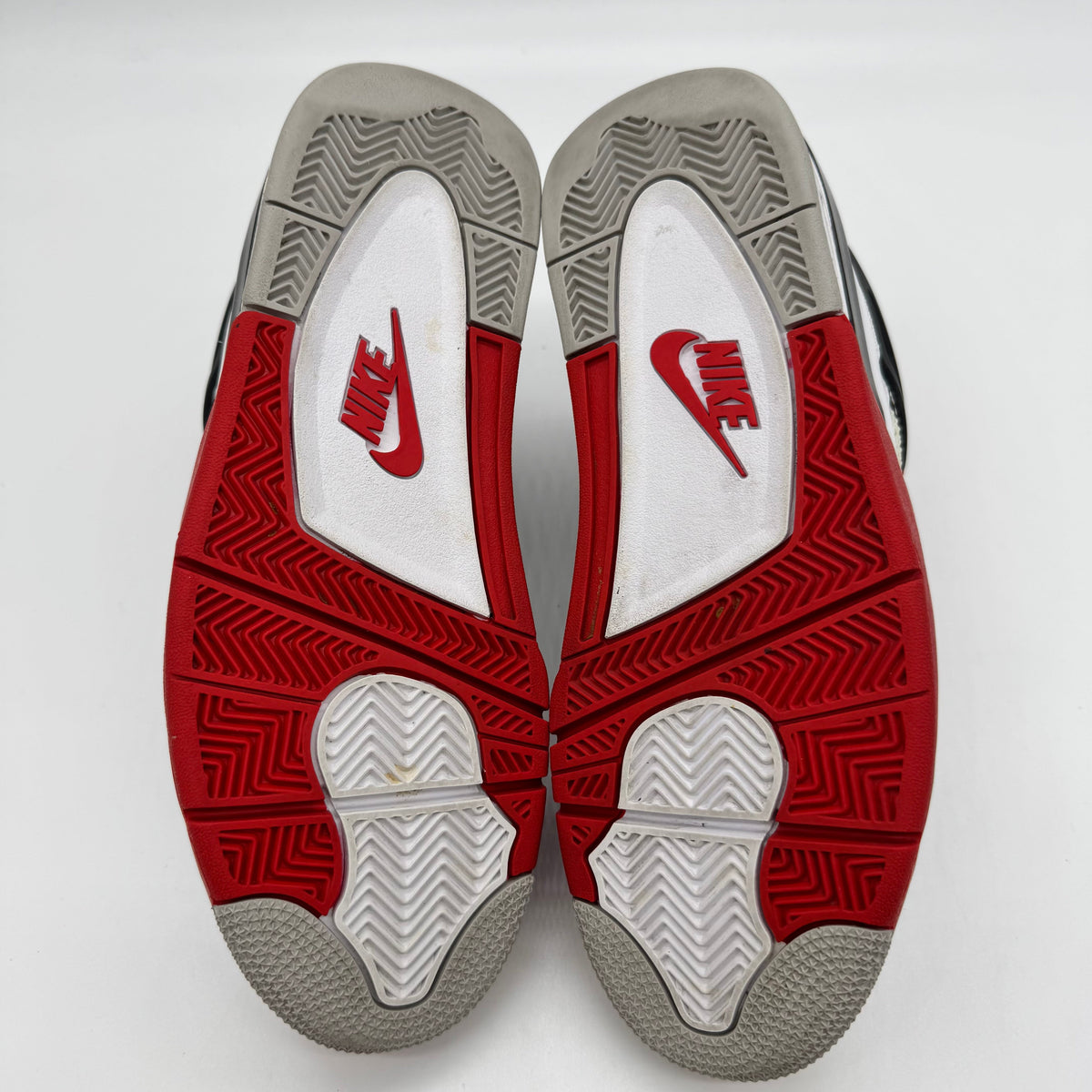 Jordan 4 Fire Red (2020)
