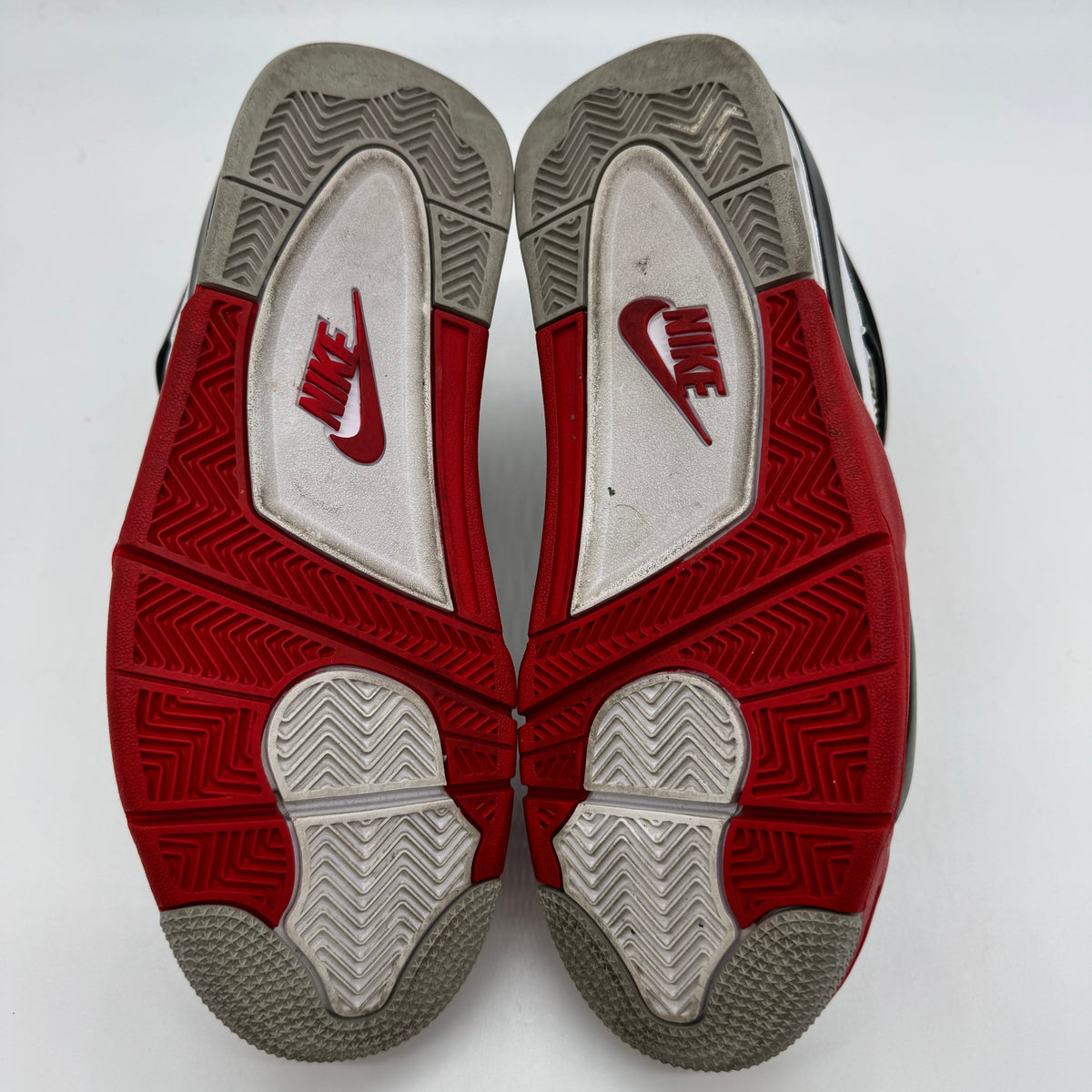 Jordan 4 Fire Red (2020)