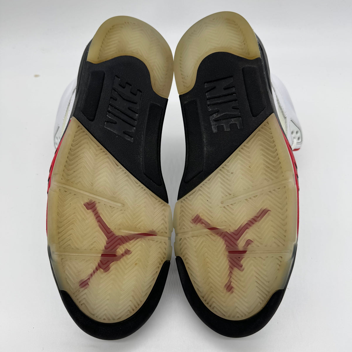 Jordan 5 Fire Red Silver Tongue (2020)
