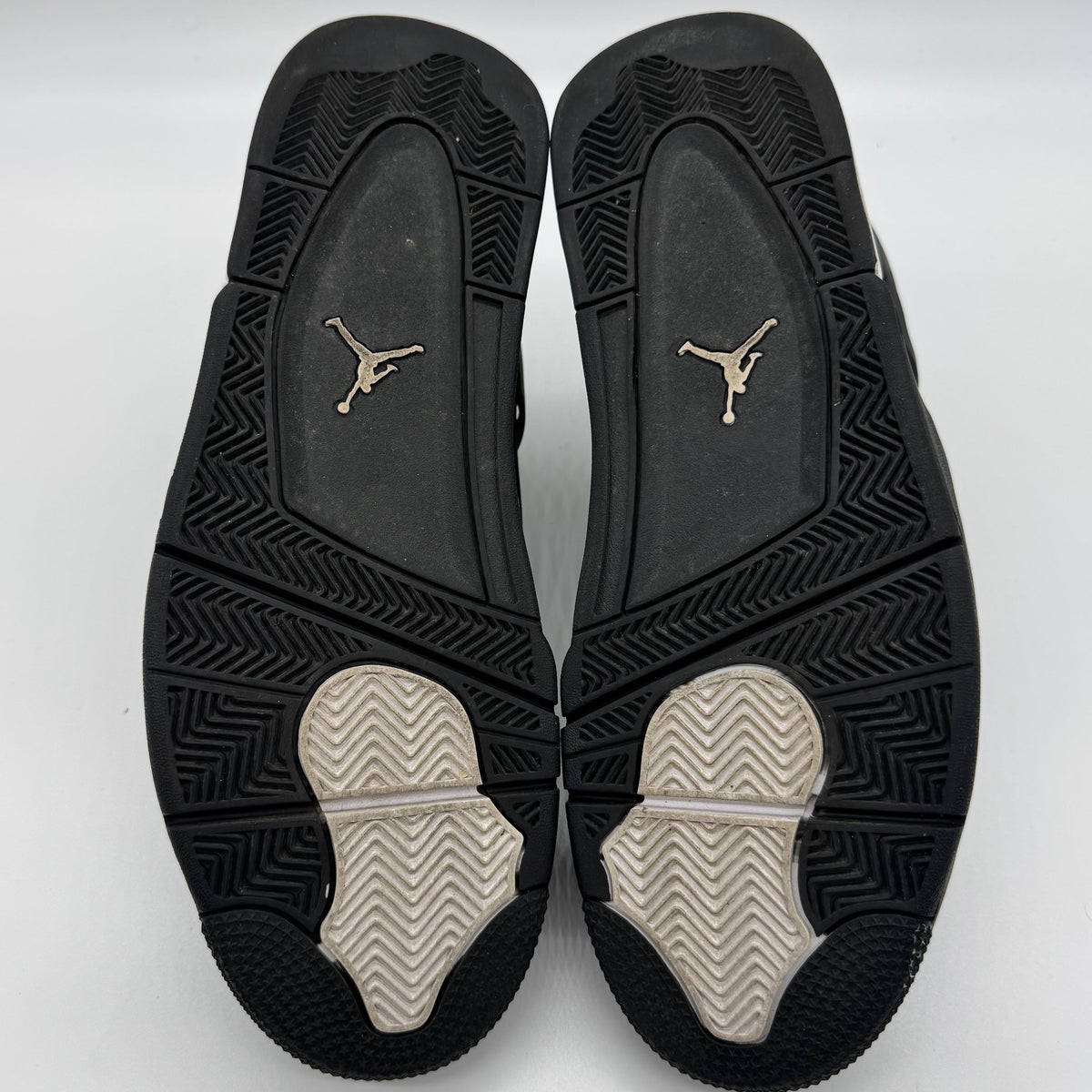 Jordan 4 White Thunder
