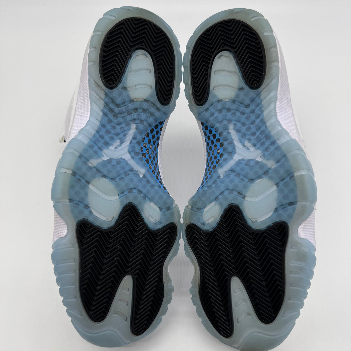 Jordan 11 High Legend Blue (2024)