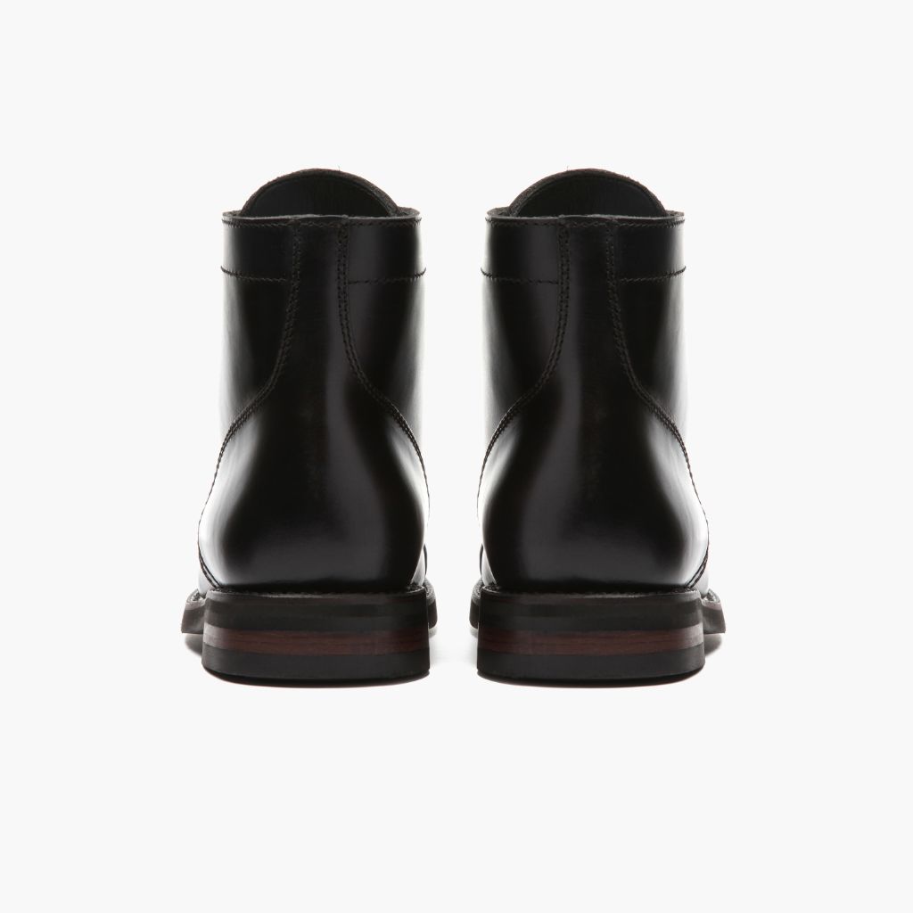 Captain | Black