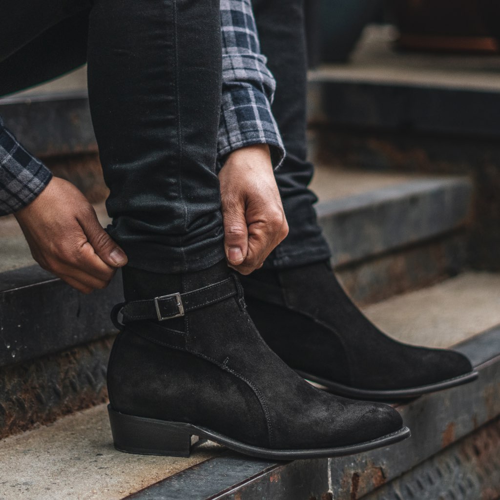 Rogue | Black Suede