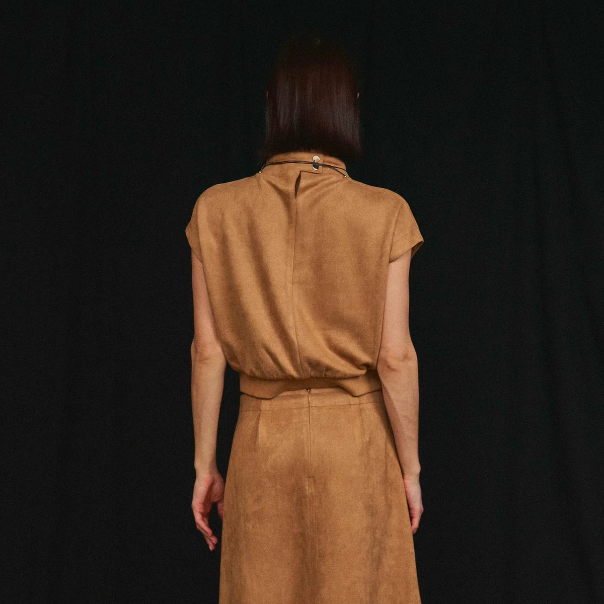 MOCK NECK STRETCH SUEDE TOP & SKIRT SET