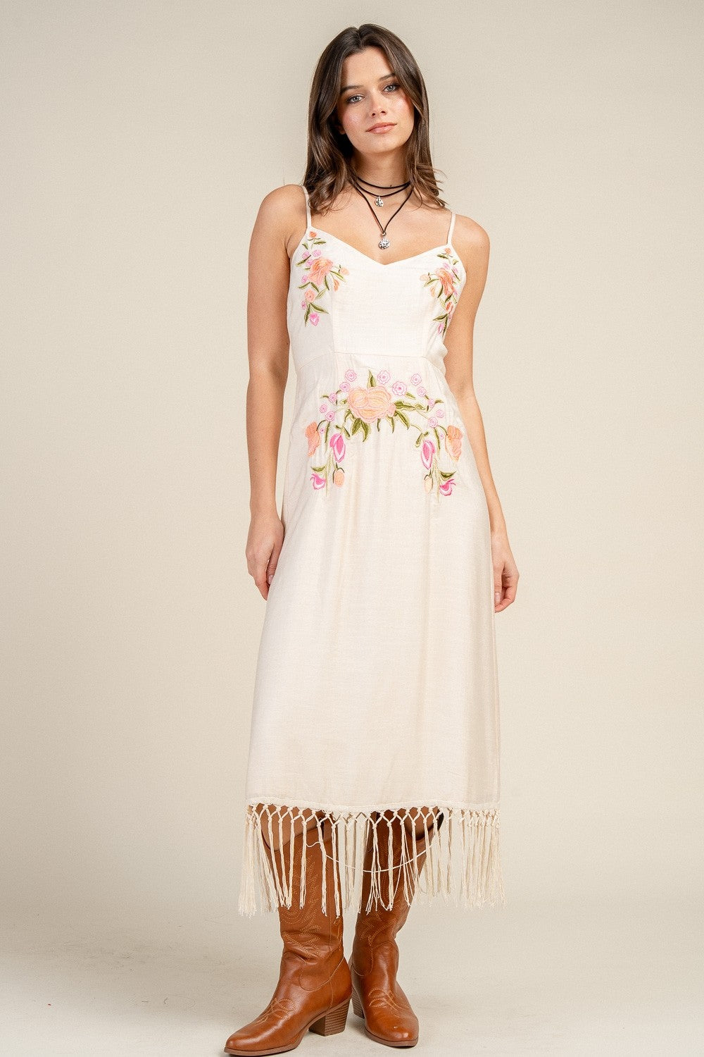 EMBROIDERED DETAILED MIDI DRESS