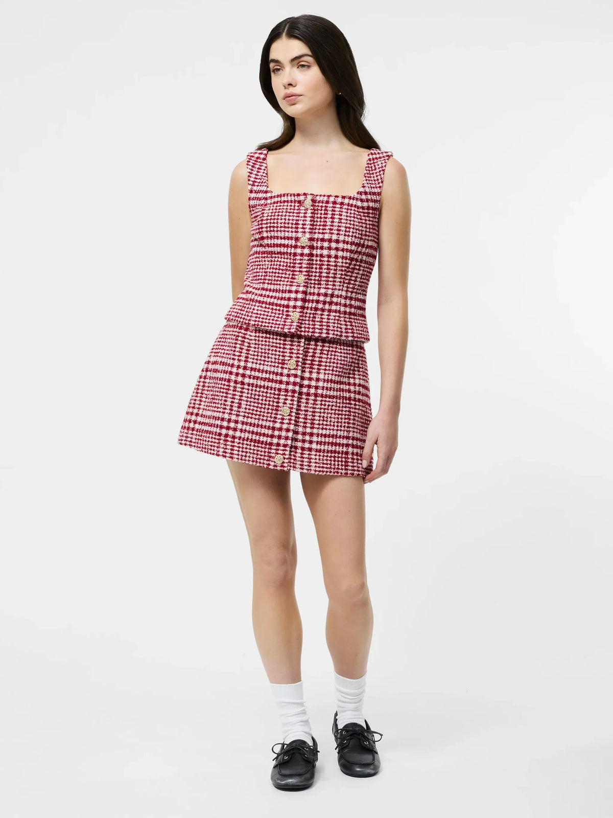 SQUARE NECK SLEEVELESS TOP