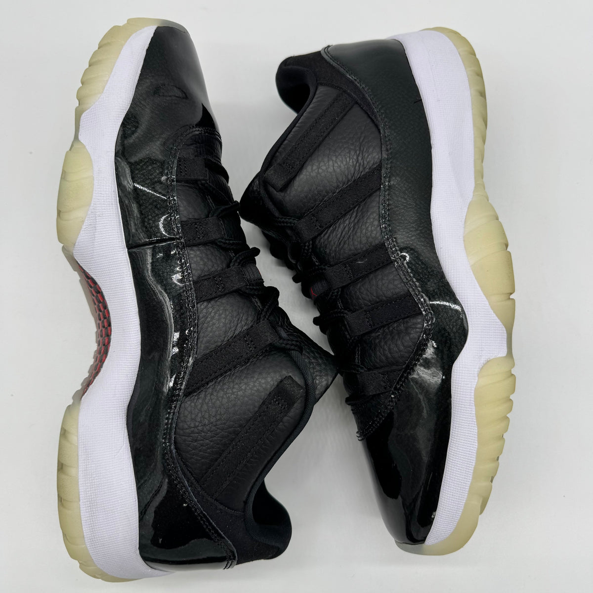 Jordan 11 Low 72-10