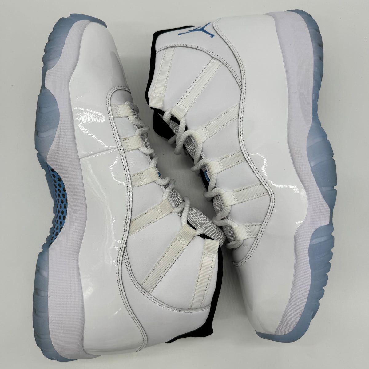 Jordan 11 High Legend Blue (2024)