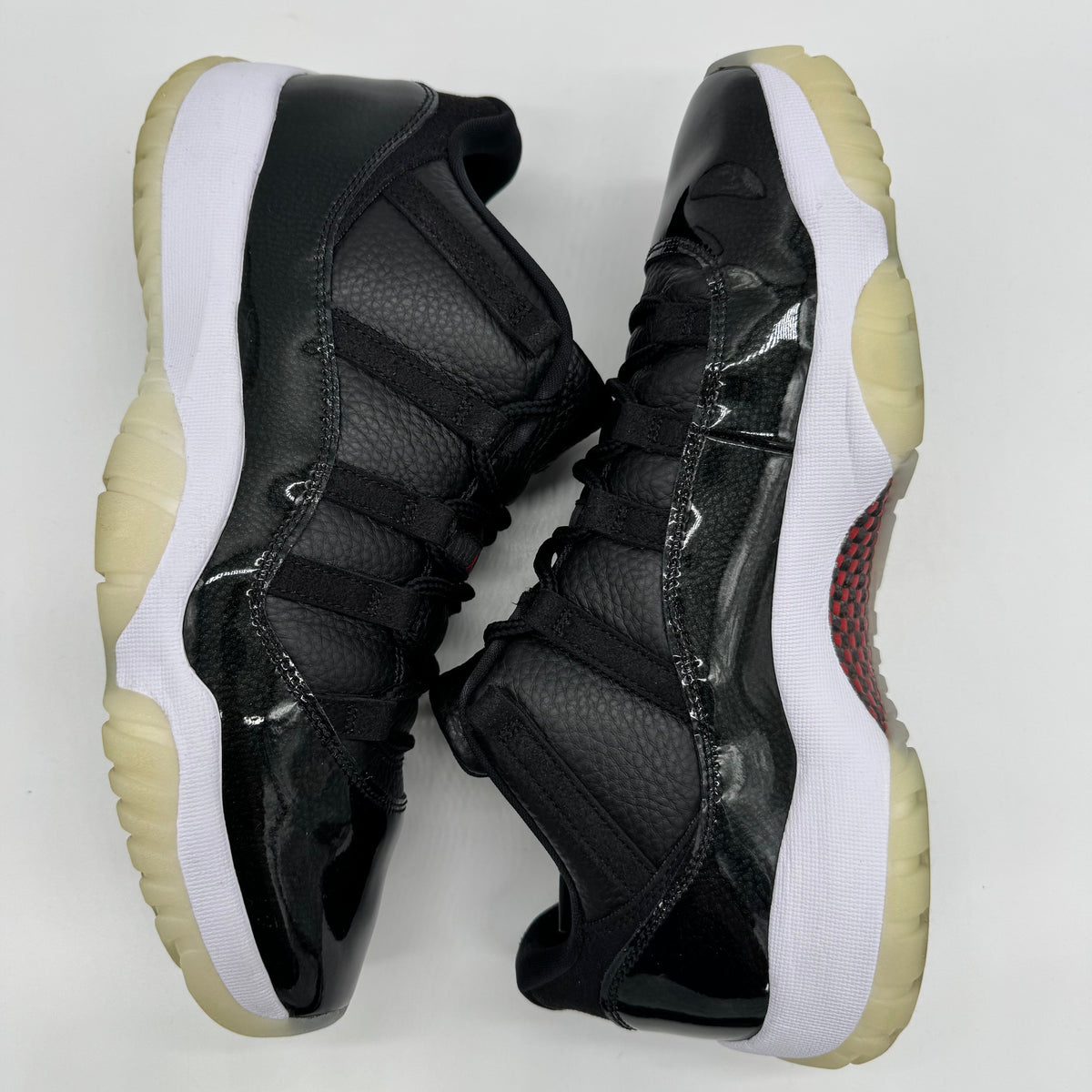 Jordan 11 Low 72-10