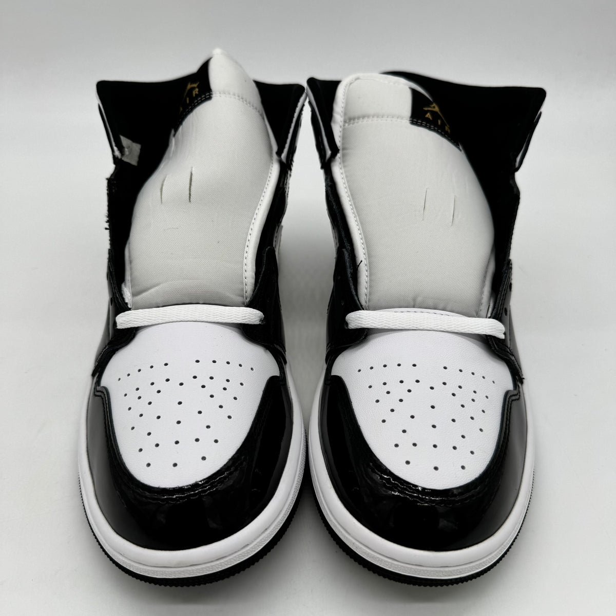 Jordan 1 Mid Patent Black White Gold