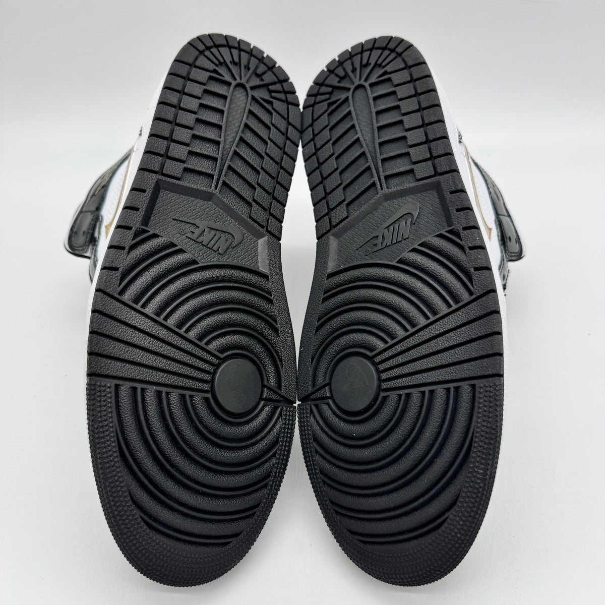 Jordan 1 Mid Patent Black White Gold