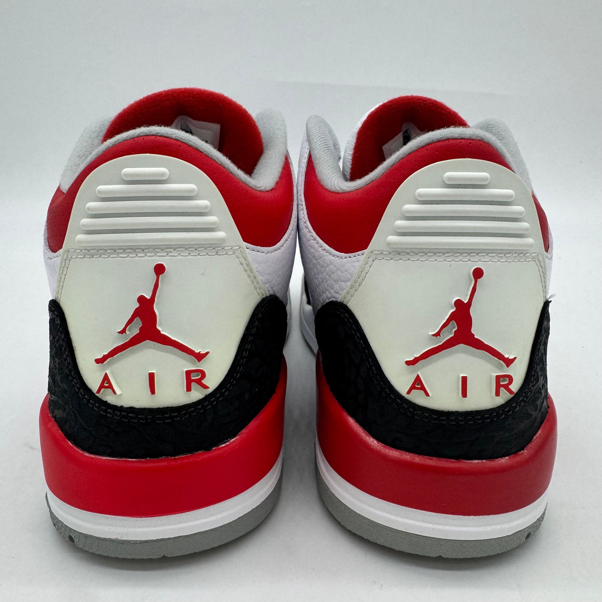 Jordan 3 Fire Red (2013)