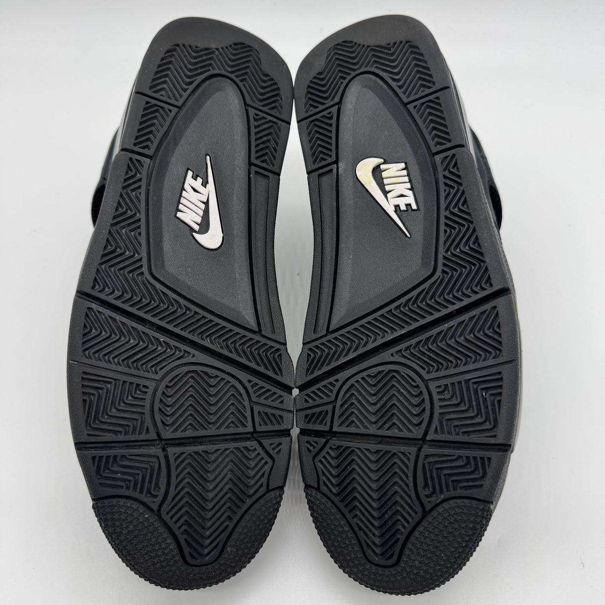 Jordan 4 Black Cat (2025)