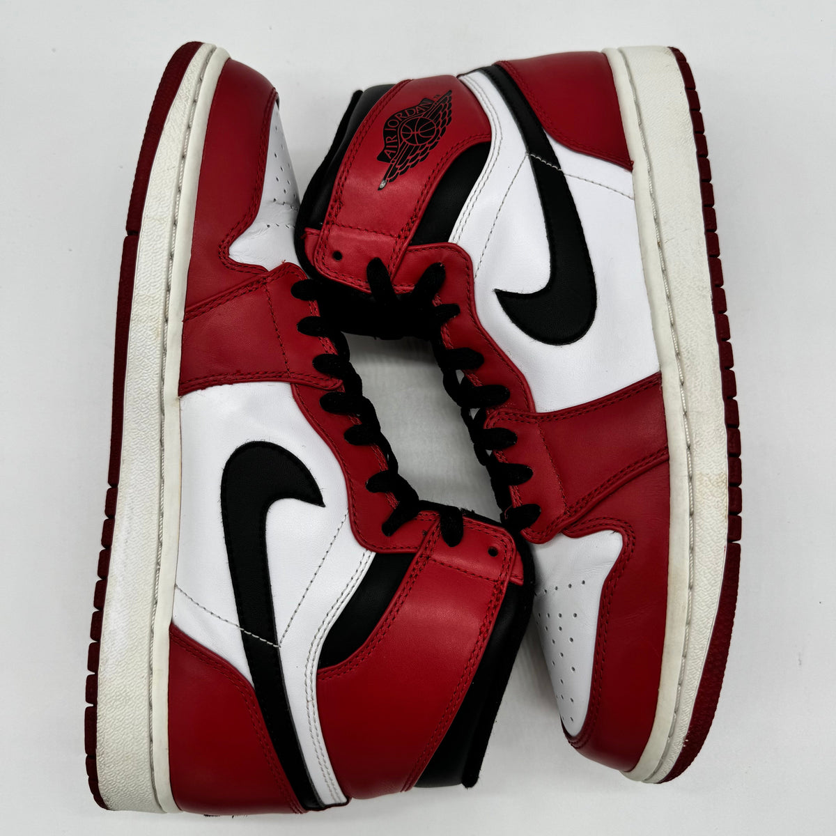 Jordan 1 Chicago (2013)
