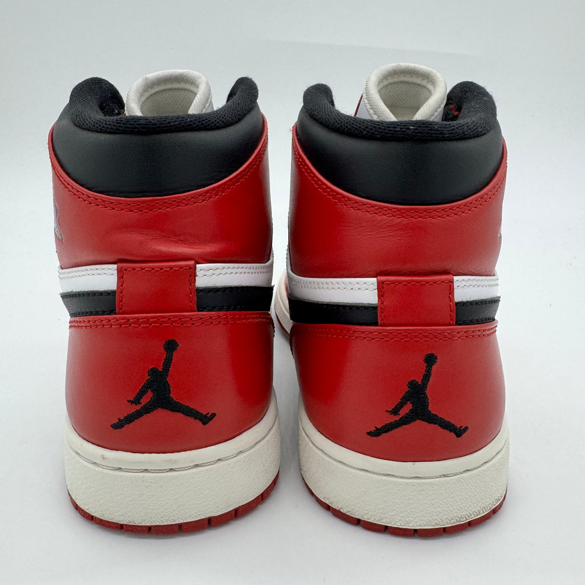 Jordan 1 Chicago (2013)