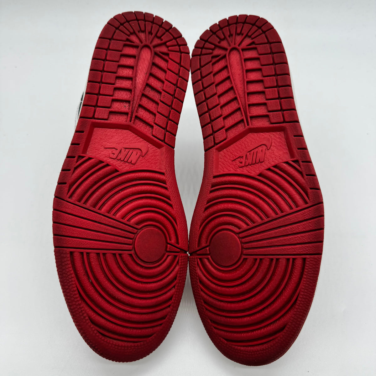 Jordan 1 Chicago (2013)