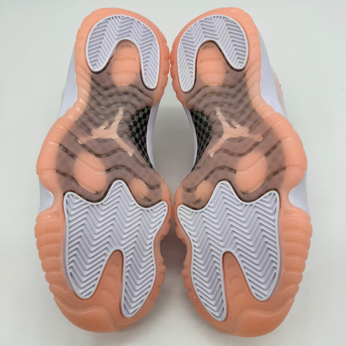 Jordan 11 low Legend Pink (Women's)