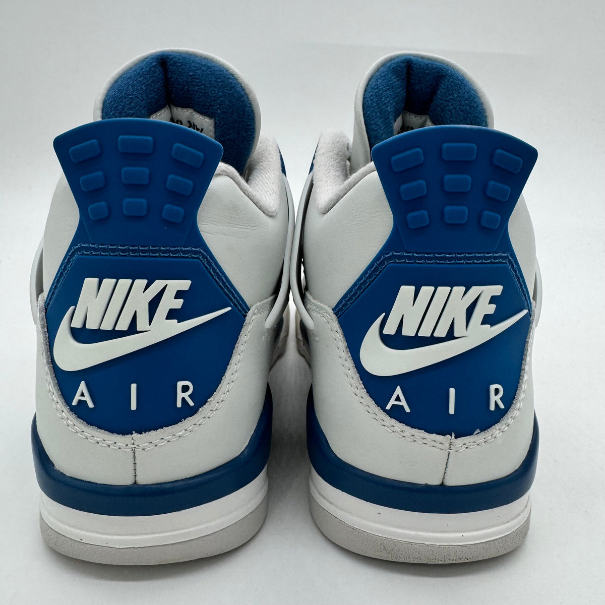 Jordan 4 Military Blue (2024)