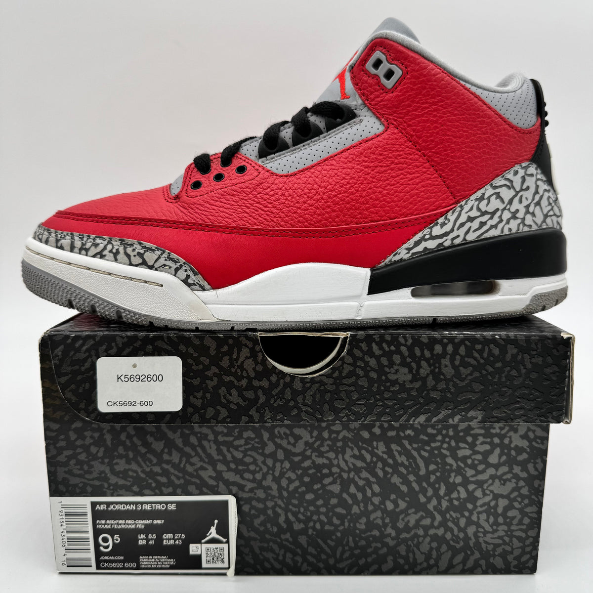 Jordan 3 Unite Fire Red