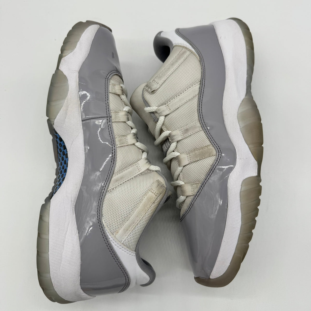 Jordan 11 Low Cement Grey