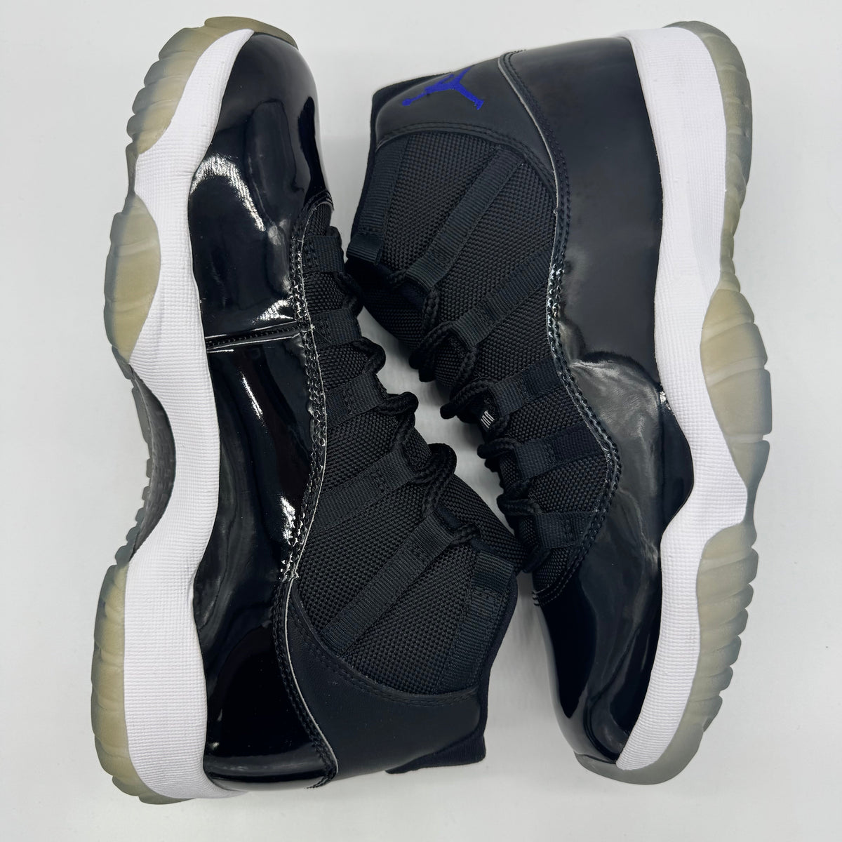 Jordan 11 Space Jam (2016)