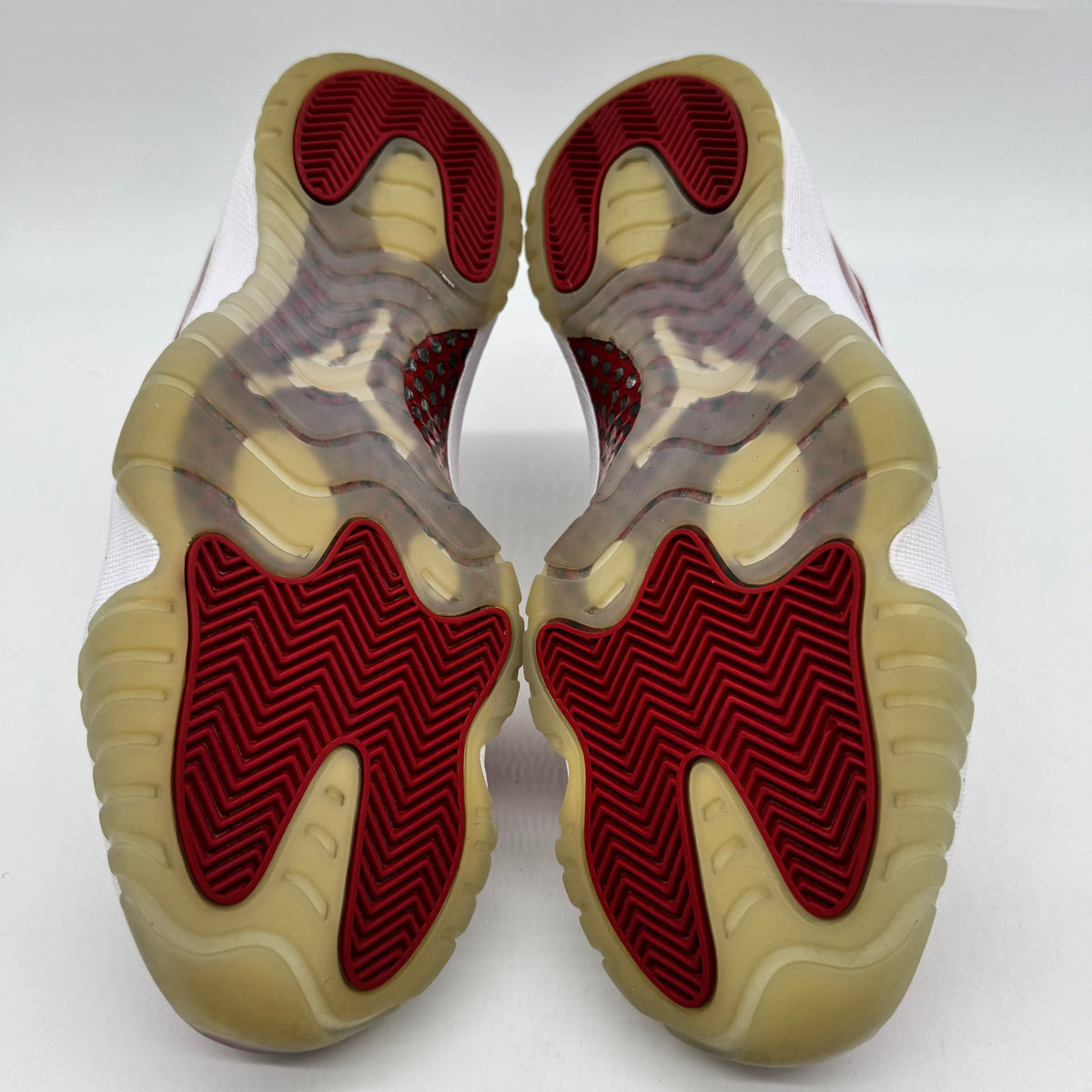 Jordan 11 Cherry (2022)