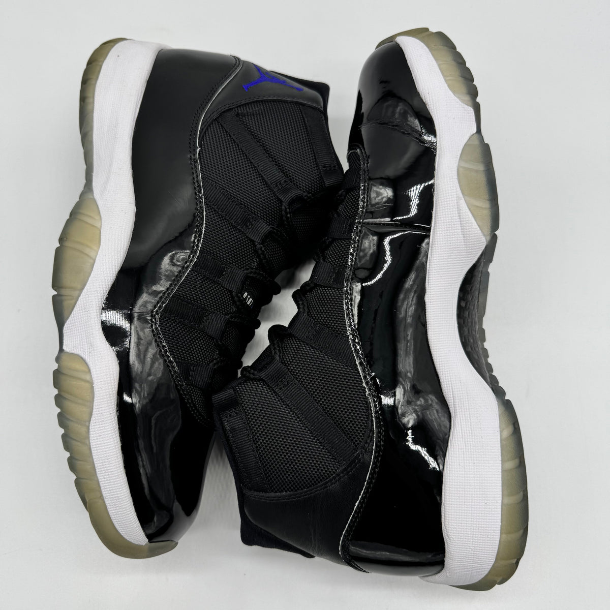 Jordan 11 Space Jam (2016)
