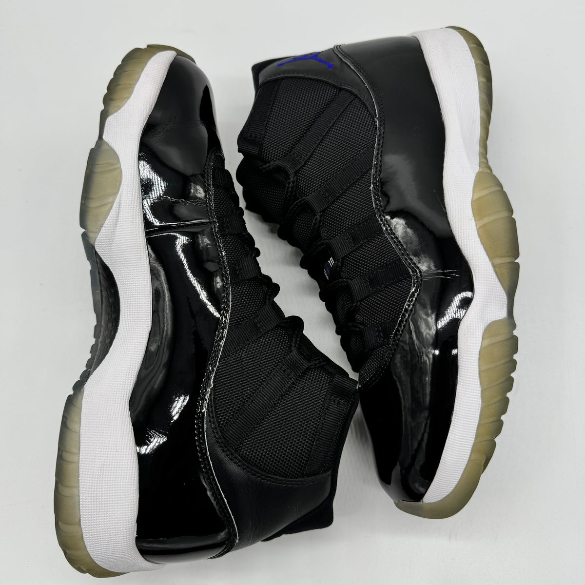 Jordan 11 Space Jam (2016)