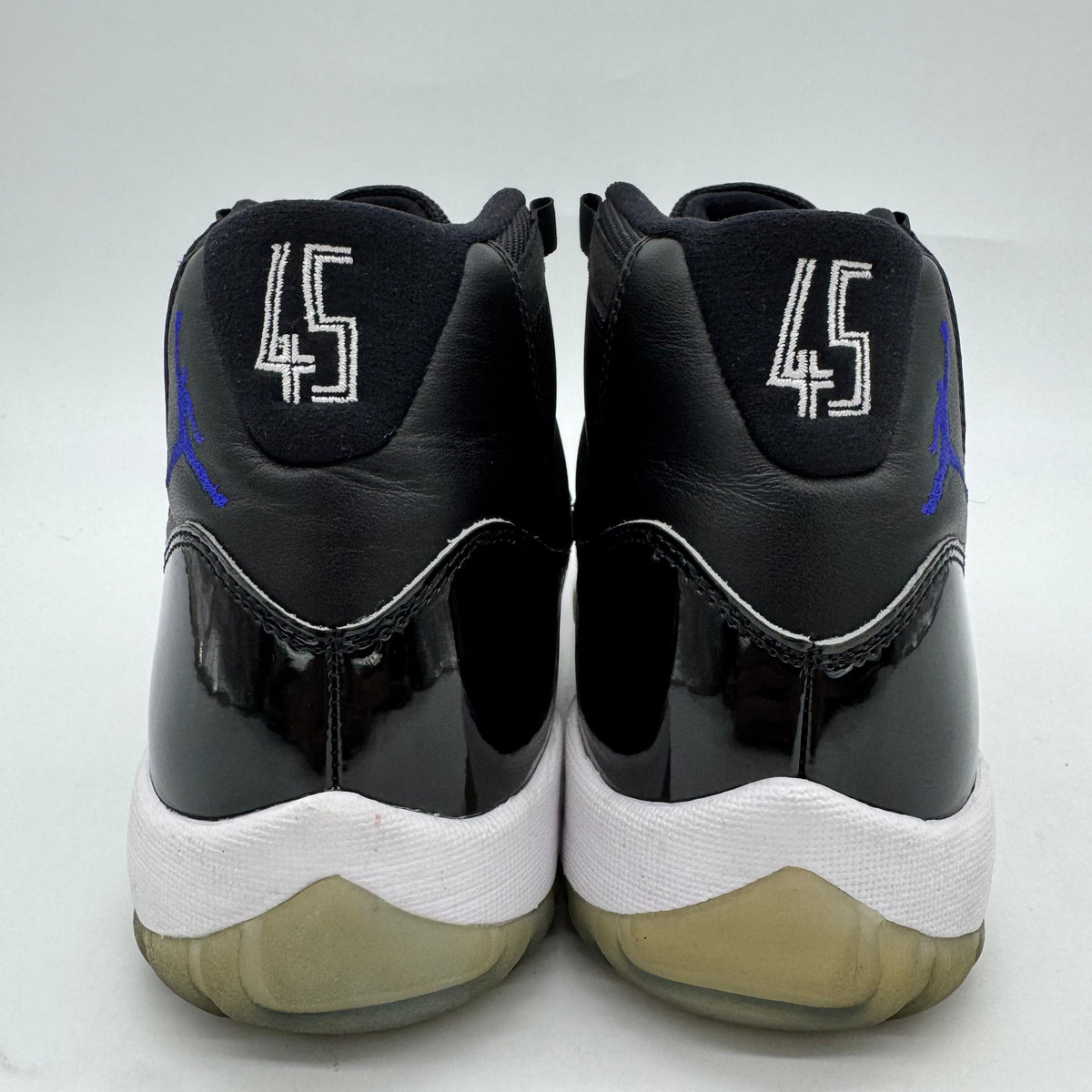 Jordan 11 Space Jam (2016)
