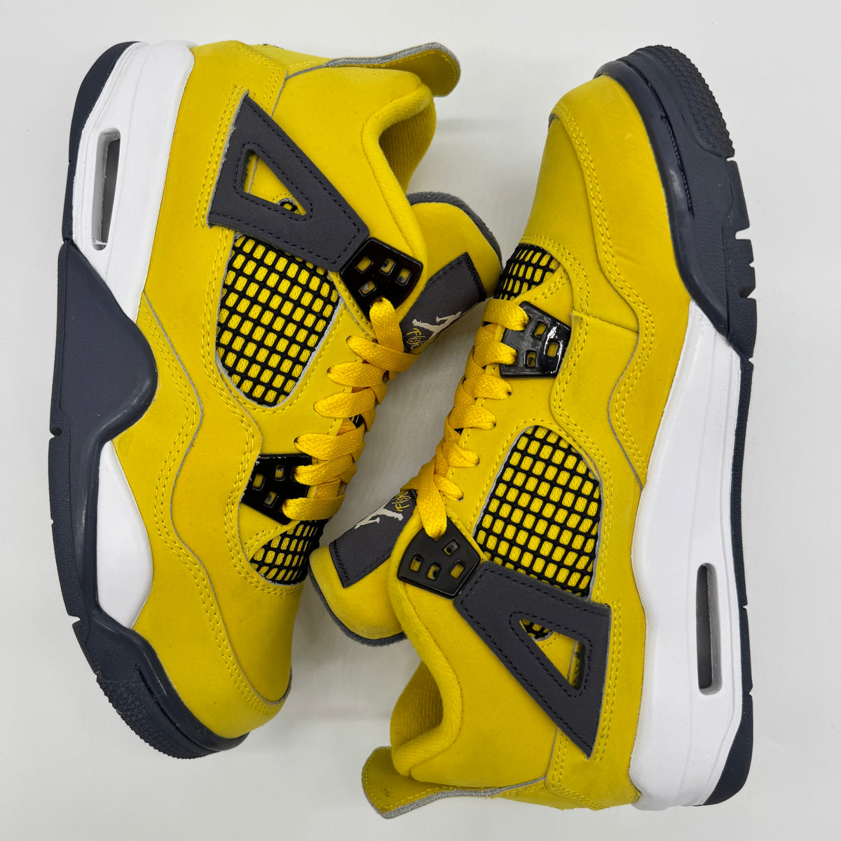 Jordan 4 Lightning (2021)