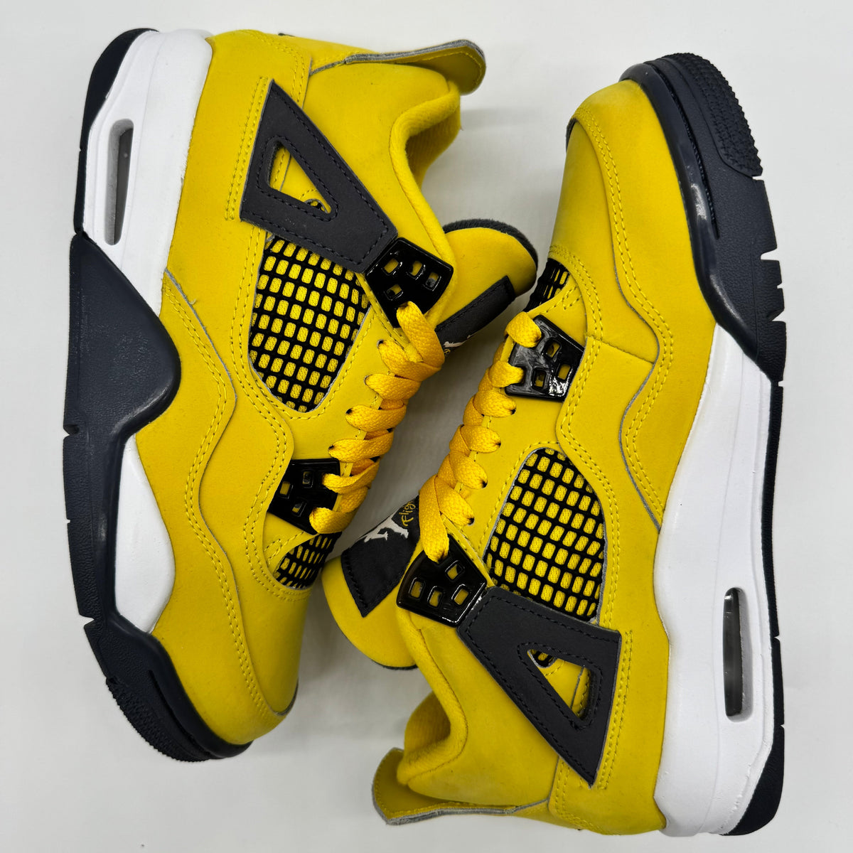 Jordan 4 Lightning (2021)