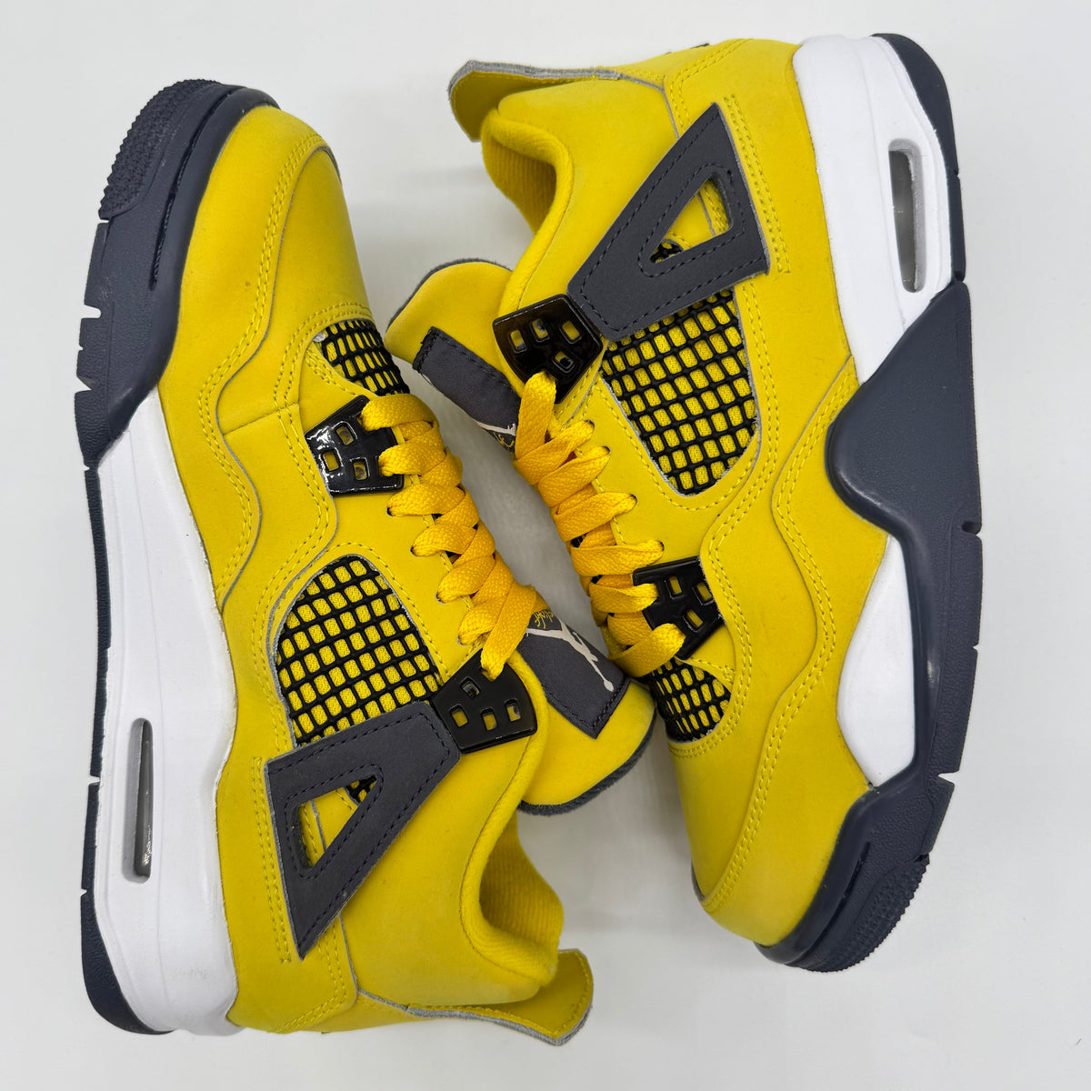 Jordan 4 Lightning (2021)