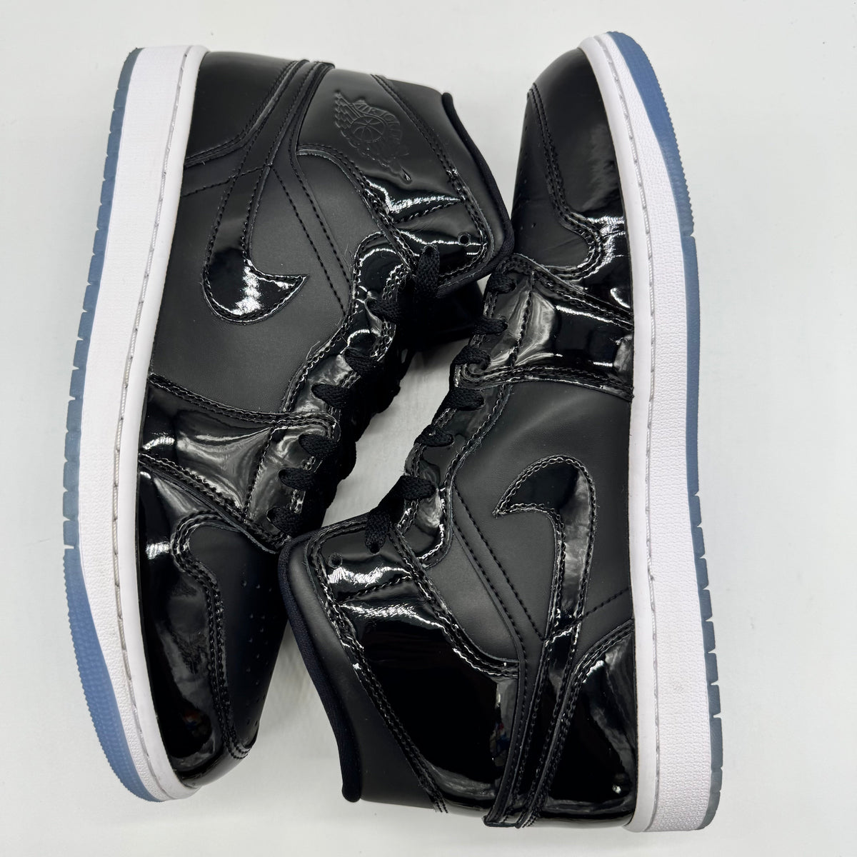 Jordan 1 Mid SE Space Jam