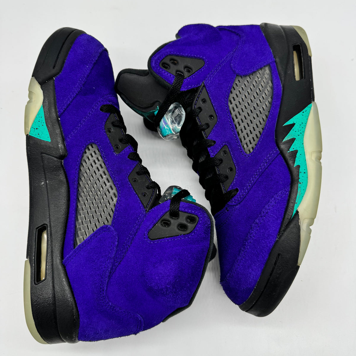 Jordan 5 Alternate Grape