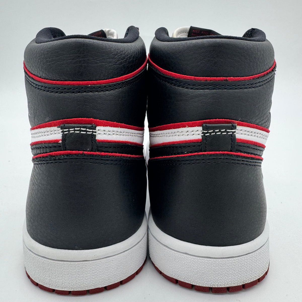 Jordan 1 High Bloodline