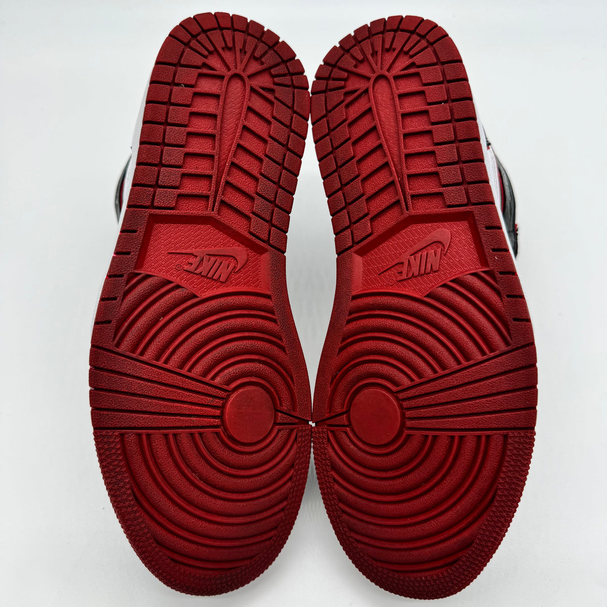 Jordan 1 High Bloodline