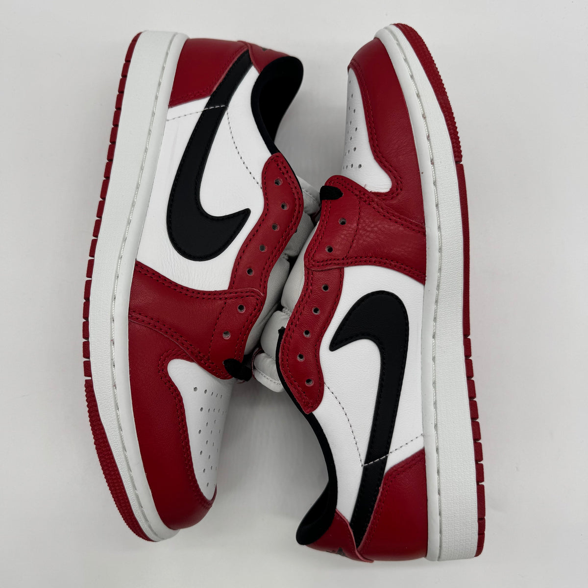 Jordan 1 Low OG Chicago (2025)
