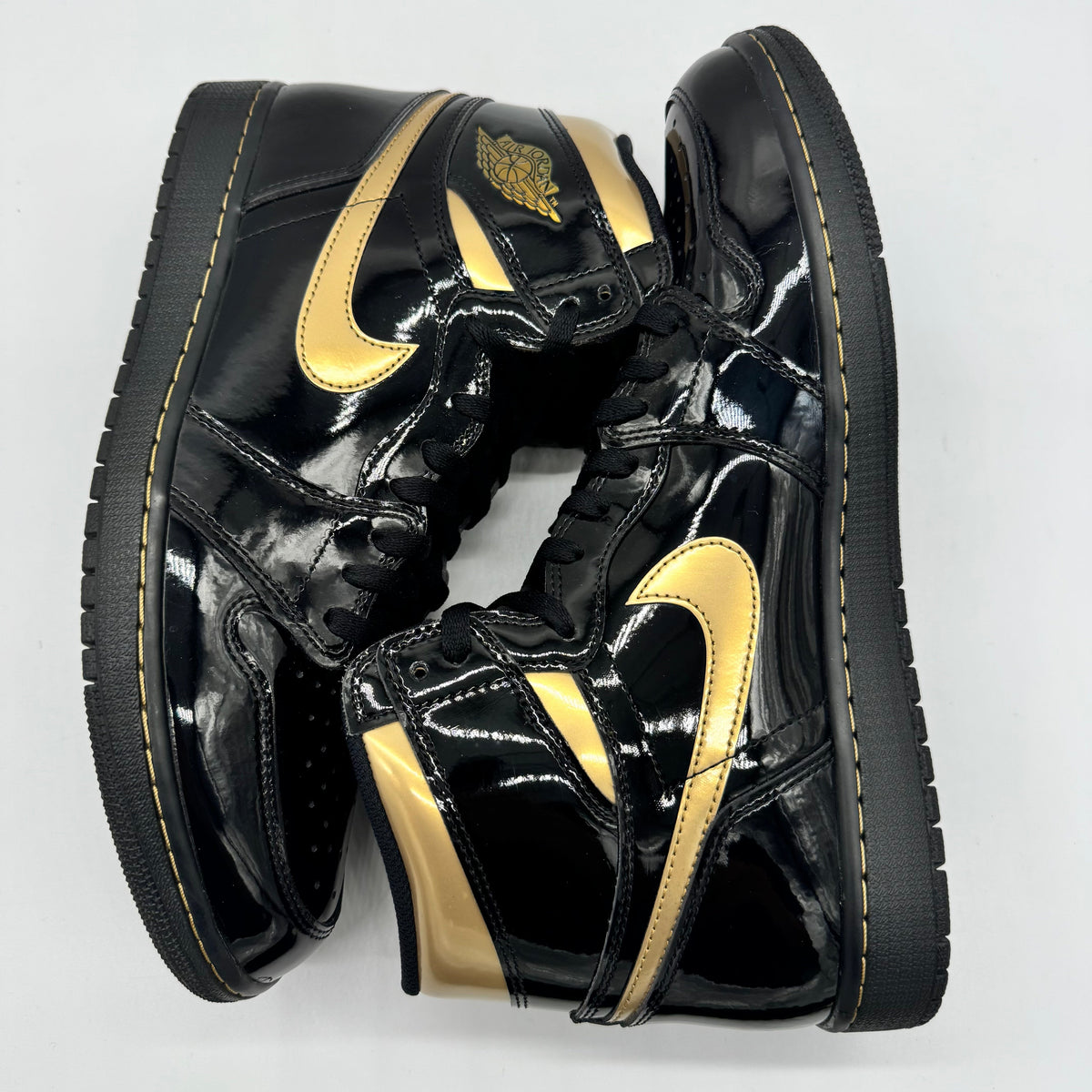 Jordan 1 High Black Metallic Gold (2020)