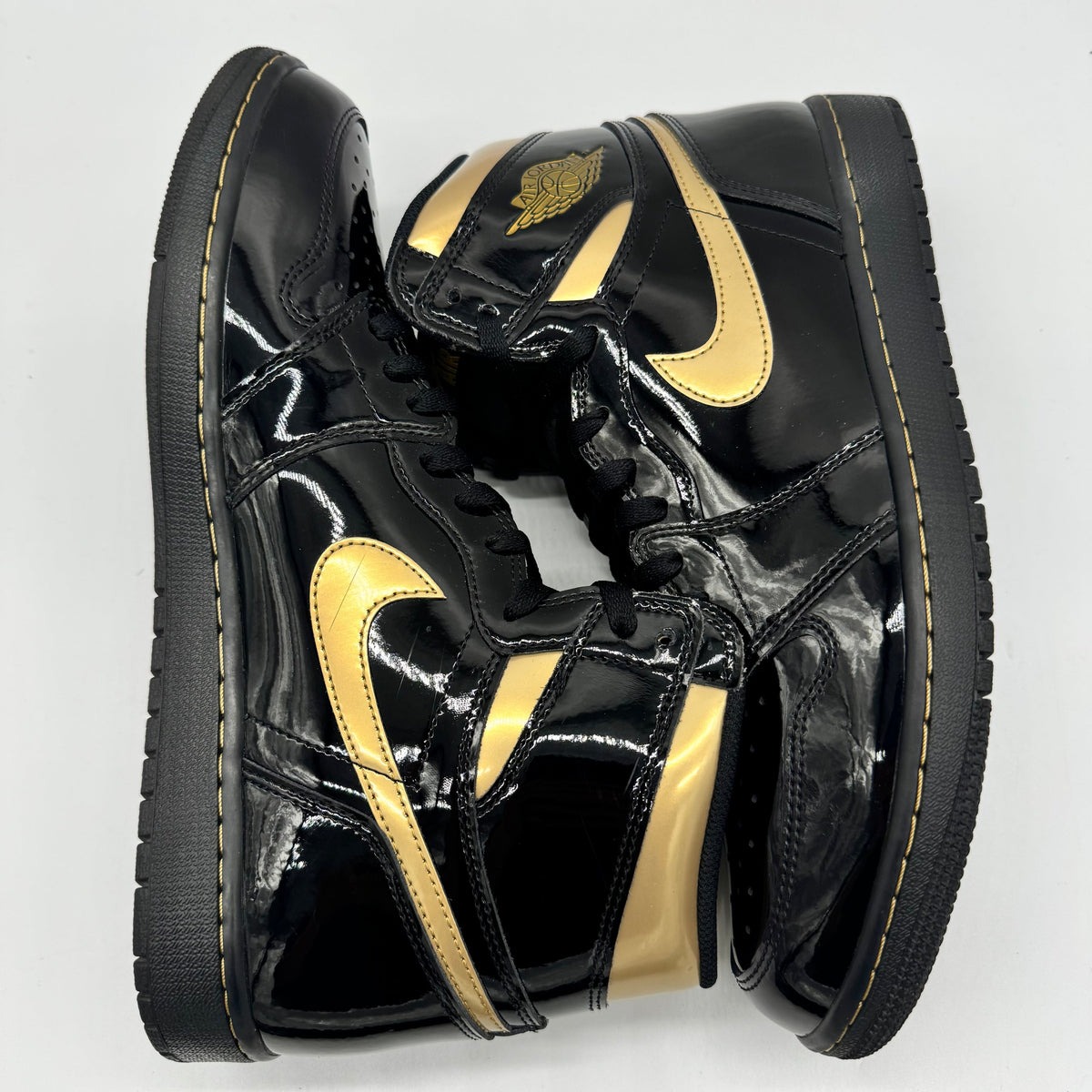 Jordan 1 High Black Metallic Gold (2020)