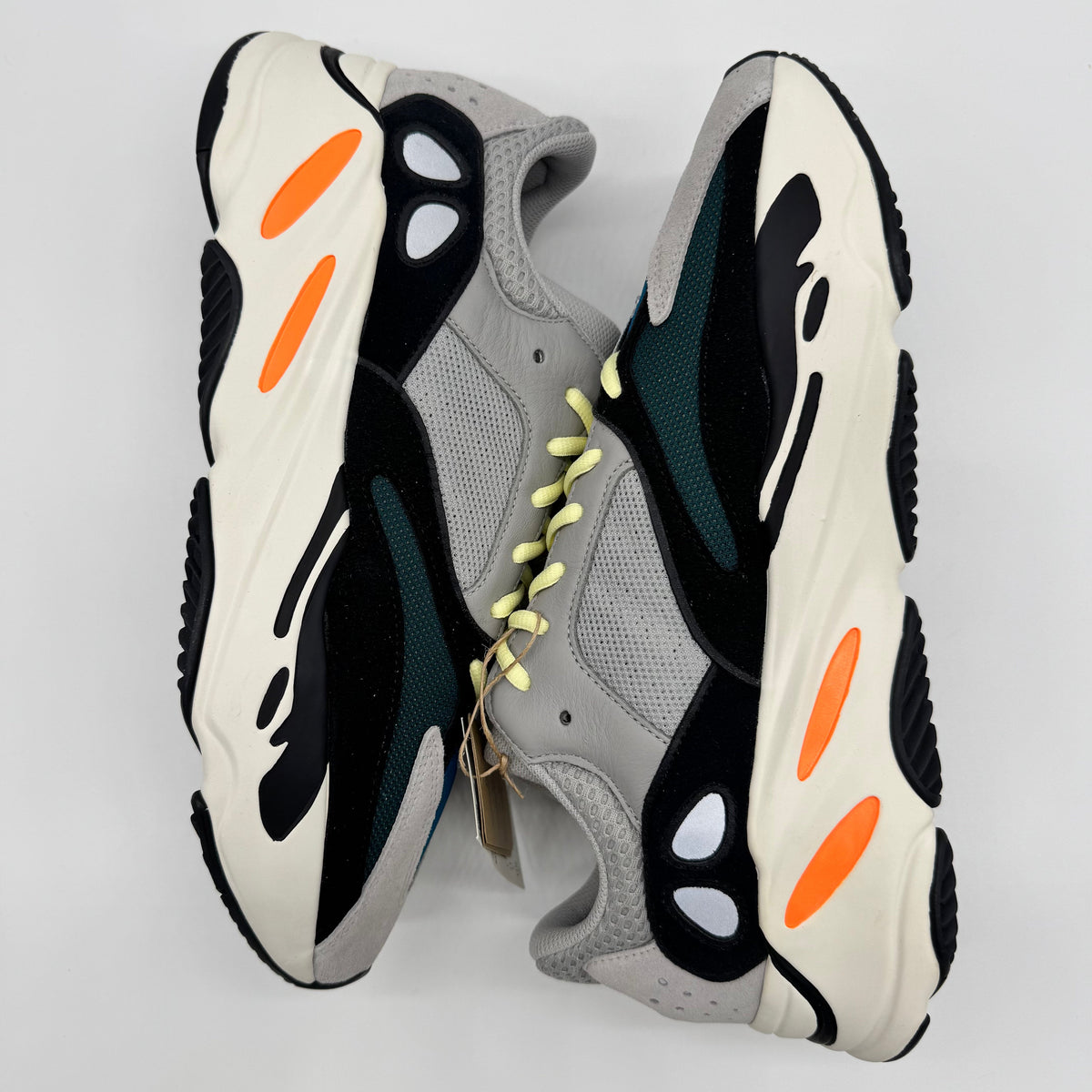 Adidas Yeezy Boost 700 Wave Runner